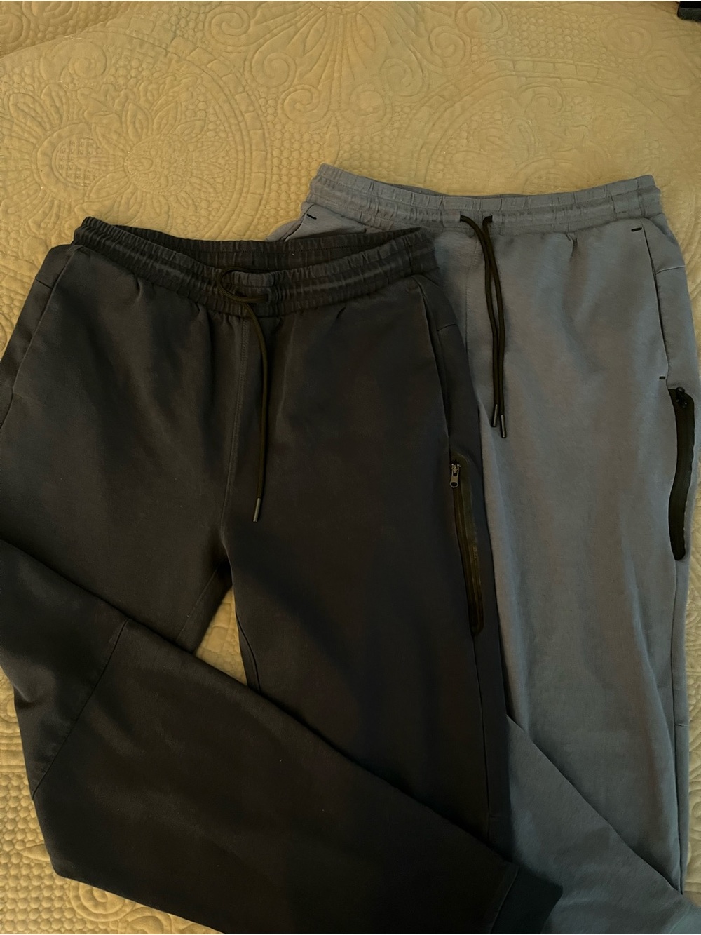 Old Navy Men's Black & Gray Drawstring Jogger Sweatpants Bundle